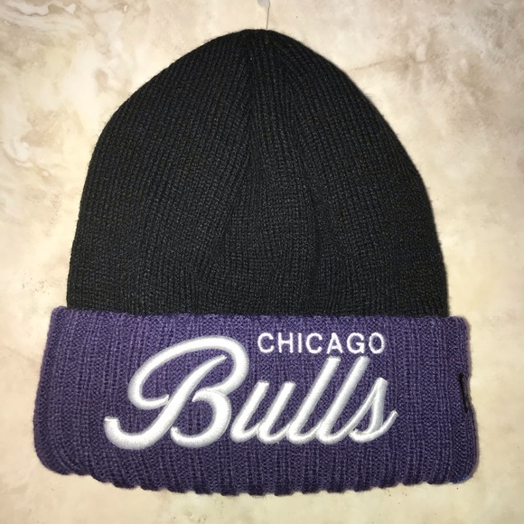 ⭐️3 for $20 Sale‼️ Chicago Bulls (NBA) Beanie NWT - Picture 2 of 8